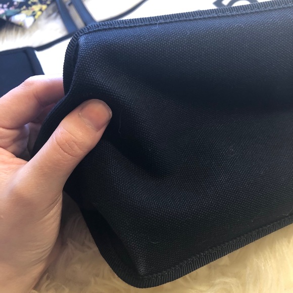 Pre loved authentic Chanel tote - Picture 16 of 16